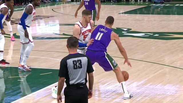 【2022年10月29日 尼克斯vs雄鹿集锦】展现全面伸手 洛佩兹转手后仰中投迎射哈藤