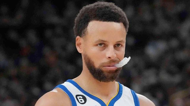 【2022年10月31日 勇士vs活塞集锦】勇士跌至西部第11，开赛至今客场全败，科尔：我们好像在打野球