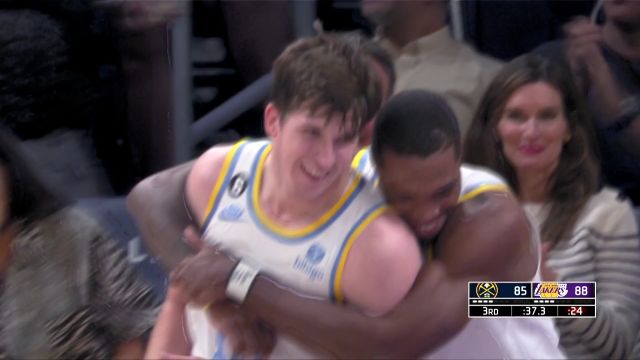 【2022年10月31日 掘金vs湖人集锦】里弗斯反击送妙传 沃克空接失误鞠躬回应里弗斯