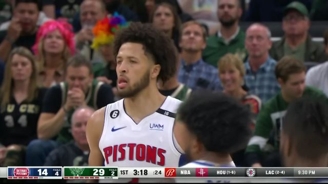 【2022年11月01日 活塞vs雄鹿集锦】不愧是状元郎！坎宁安连续三分入网以解燃眉之急