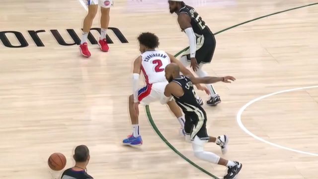 【2022年11月01日 活塞vs雄鹿集锦】坎宁安vs雄鹿集锦 全场27分上半场独砍19分