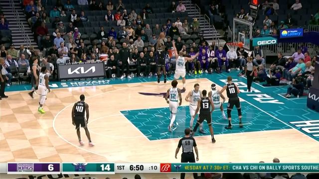 【2022年11月01日 国王vs黄蜂集锦】二话不说就是投 福克斯底角三分一箭穿心