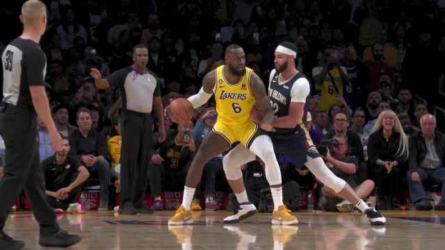 【2022年11月03日 鹈鹕vs湖人集锦】老詹翻身后仰遗憾偏出 南斯顺下反击领先至3分