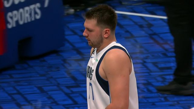 【2022年11月03日】NBA常规赛：爵士vs独行侠第3节中文解说回放