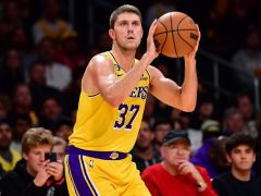 湖人头号奇兵：外卖小哥压哨绝平三分 复刻13年总决赛雷阿伦神迹