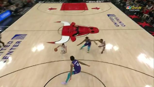 【2022年11月03日】黄蜂vs公牛第3节英文原声回放