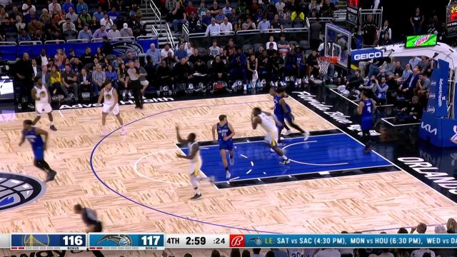 【2022年11月04日 勇士vs魔术集锦】关键时刻挺身而出！库里连续上演精彩小打大连拿4分