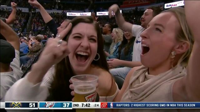 【2022年11月04日 掘金vs雷霆集锦】场上一片混战 多尔特挂筐暴扣完成终结