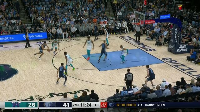 【2022年11月05日 黄蜂vs灰熊集锦】理查兹妙笔生花长传连线 布克奈特大步流星飞身挑篮命中