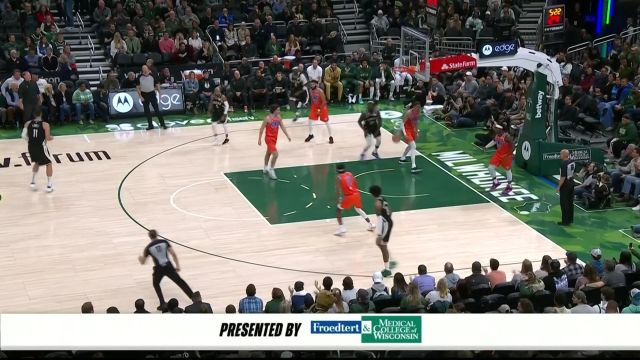 【2022年11月06日 雷霆vs雄鹿集锦】万军丛中如入无人之境 霍乐迪单骑闯关反身上篮打进