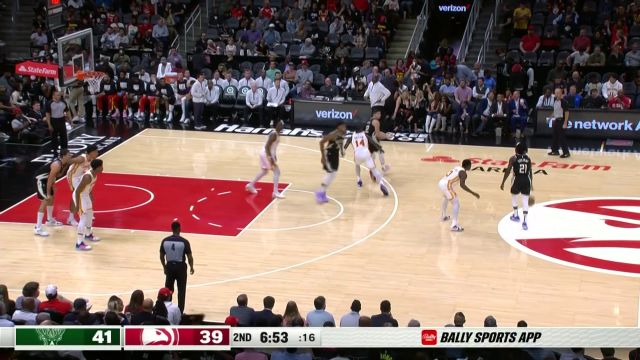 【2022年11月08日 雄鹿vs老鹰集锦】拔地而起直冲九重天！ 字母哥挡拆顺下空接炸筐