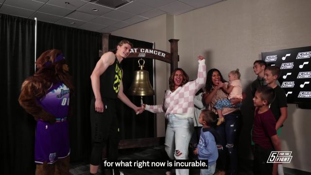 【2022年11月08日】湖人vs爵士英文原声全场回放