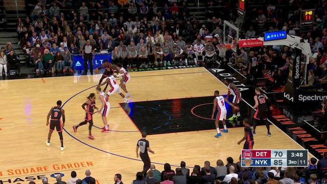 【2022年11月12日 活塞vs尼克斯集锦】严防死守！斯图尔特旱地拔葱遮天大帽摁下罗斯