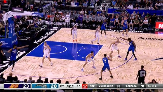 【2022年11月12日 太阳vs魔术集锦】一脚油门踩到底！瓦格纳强攻篮下负角度出手命中