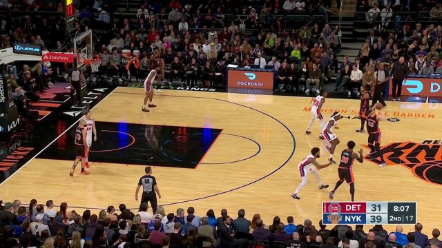 【2022年11月12日 活塞vs尼克斯集锦】攻传兼备！布伦森人缝回手妙传助攻巴雷特三分一箭穿心