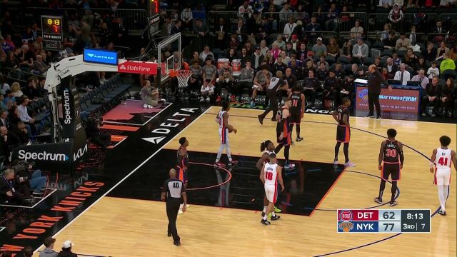 【2022年11月12日】活塞vs尼克斯第3节英文原声回放