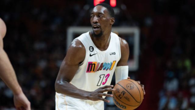 【2022年11月13日 黄蜂vs热火集锦】阿德巴约vs黄蜂集锦 24+15举火烧天隔扣乌布雷