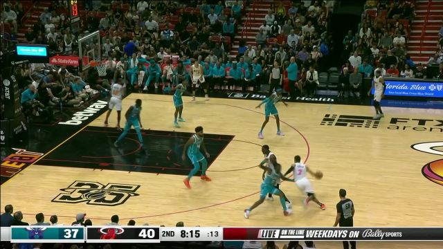 【2022年11月13日 黄蜂vs热火集锦】心有灵犀一点通 斯特鲁斯助飞阿德巴约空接炸筐