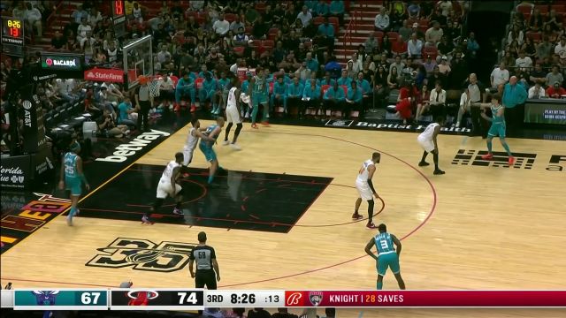 【2022年11月13日 黄蜂vs热火集锦】三球单手炮弹妙传直塞篮下 普拉姆利转身上篮一气呵成