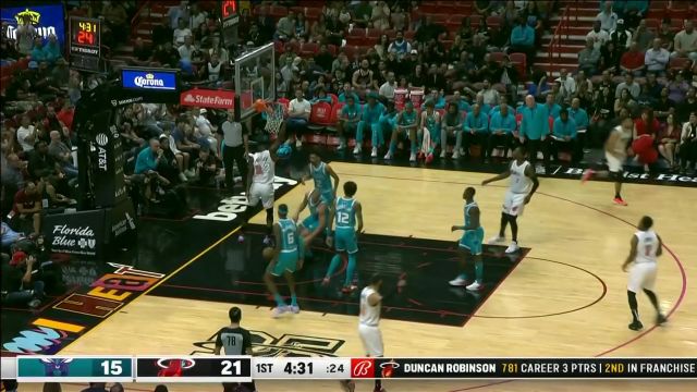 【2022年11月13日 黄蜂vs热火集锦】就问你硬不硬！巴特勒腾云驾雾双手隔扣普拉姆利