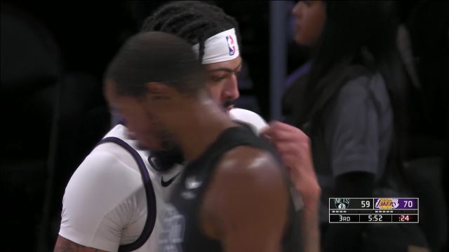 【2022年11月14日 篮网vs湖人集锦】威少四分卫式长传贯穿全场 浓眉前场接球轻松双臂扣篮