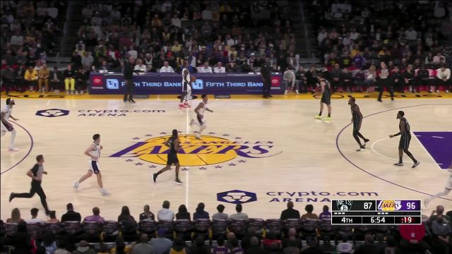 【2022年11月14日 篮网vs湖人集锦】沃克飞身上篮偏出 浓眉跟进发难双臂补扣