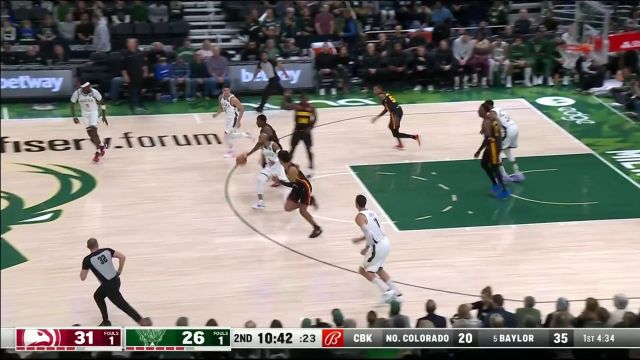 【2022年11月15日 老鹰vs雄鹿集锦】就是这么强大！约翰逊脚踩风火轮挂筐暴扣2+1