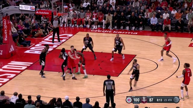 【2022年11月15日 快船vs火箭集锦】无视防守强硬进攻 曼恩迎着申京上篮达成2+1