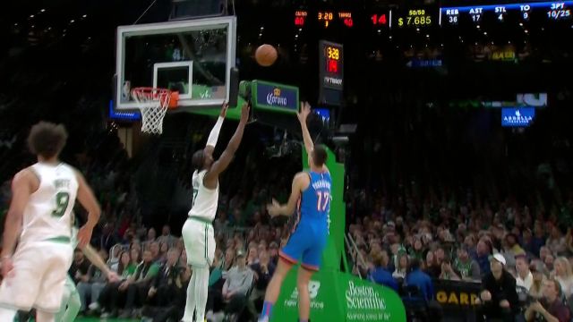 【2022年11月15日 雷霆vs凯尔特人集锦】空中芭蕾十级！维金斯大踏步起飞越过双人完成补扣