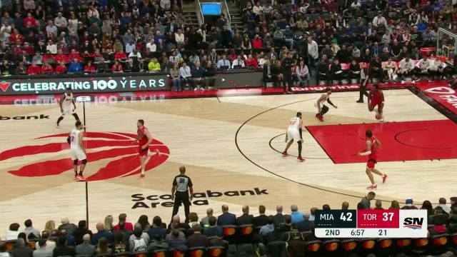 【2022年11月17日 热火vs猛龙集锦】一脚油门踩到底！阿奴诺比单骑闯关击地助飞伯奇挂筐暴扣