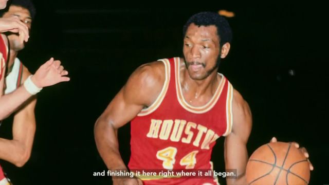 【2022年11月19日 步行者vs火箭集锦】向初代篮球超巨致敬 火箭退役名人堂球员埃尔文-海耶斯44号球衣仪式