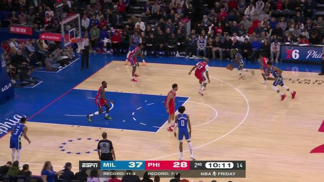 【2022年11月19日 雄鹿vs76人集锦】吹响反击号角！希尔鬼手刀球助攻队友疾驰上篮反击得手