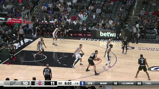 【2022年11月20日 马刺vs快船集锦】泡椒底角接球 抬手三分应声入网