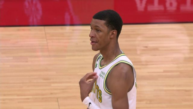 【2022年11月26日】老鹰vs火箭中文解说全场回放