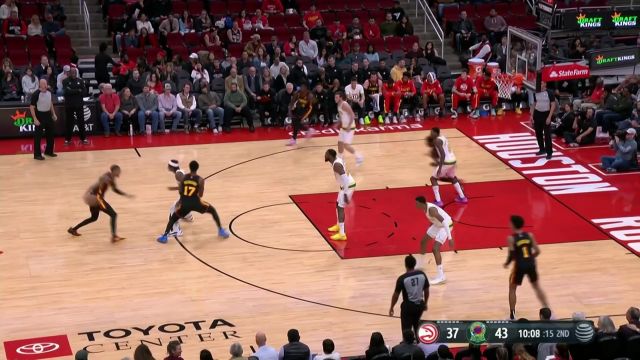 【2022年11月26日 老鹰vs火箭集锦】直杀内线 穆雷顶着防守漂移完成2+1