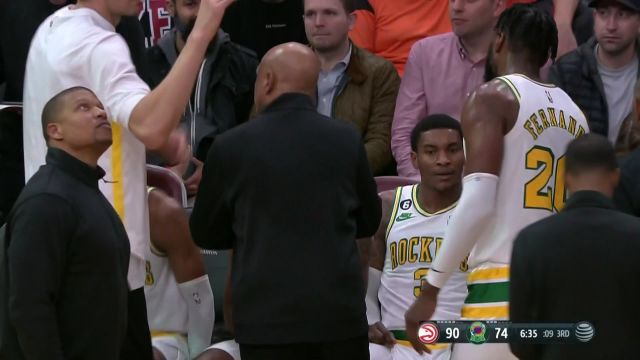 【2022年11月26日】老鹰vs火箭第3节中文解说回放