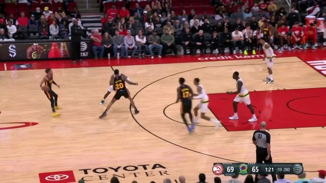 【2022年11月26日 老鹰vs火箭集锦】超远三分！特雷杨手感爆棚飚中三分