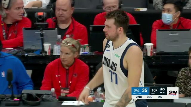 【2022年11月27日】NBA常规赛：独行侠vs猛龙第2节中文解说回放