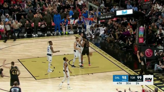 【2022年11月27日 独行侠vs猛龙集锦】全场观众都嗨起来！布歇决胜时刻上演逆天压哨中投