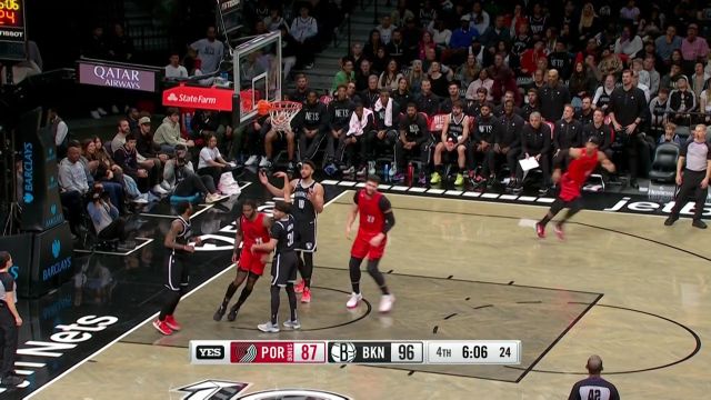 【2022年11月28日 开拓者vs篮网集锦】这球自己都笑了 努尔基奇生吃西蒙斯强行打进