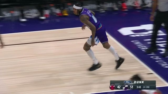 【2022年11月29日 公牛vs爵士集锦】如入无人之境！克拉克森大鹏展翅滑翔暴扣一条龙