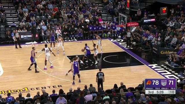 【2022年11月29日 太阳vs国王集锦】就是利用身高吃你！巴恩斯转身上篮一气呵成