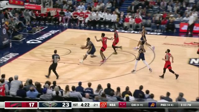 【2022年12月01日 猛龙vs鹈鹕集锦】就是跟你拼身体素质！锡安强行外侧超车连过两人单臂炸筐