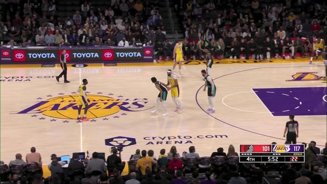 【2022年12月01日】开拓者vs湖人第4节英文原声回放