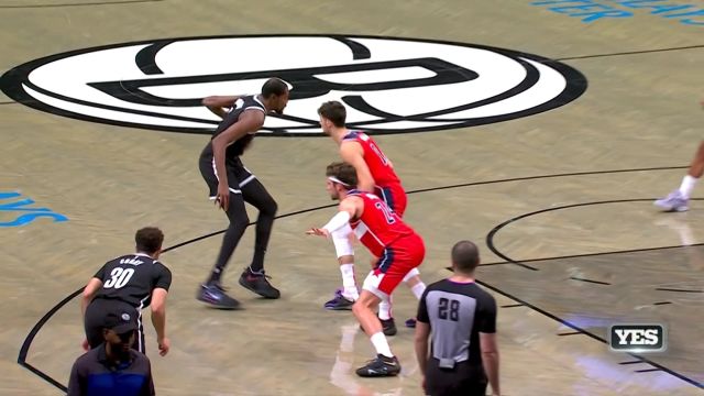 【2022年12月01日 奇才vs篮网集锦】碰到奇才个人进攻欲望就拉满！杜兰特变向跳投手拿把攥