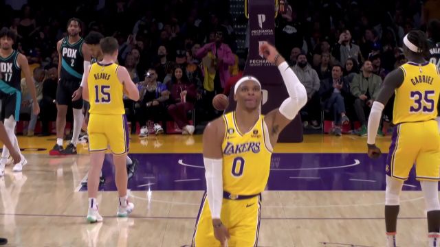 【2022年12月01日 开拓者vs湖人集锦】眼疾手快！威少脑后长眼不看人妙传助飞布莱恩特