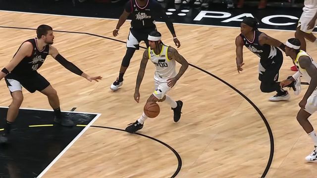 【2022年12月01日 快船vs爵士集锦】把禁区内搅得天翻地覆 范德比尔特塞克斯顿携手连砍6分