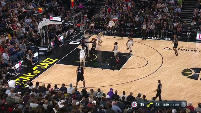 【2022年12月01日 快船vs爵士集锦】沃尔突破分球 迪亚巴特吃饼双手暴扣