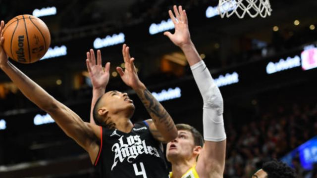 【2022年12月01日 快船vs爵士集锦】快船112-125爵士 沃尔空砍26+5马尔卡宁献致命中投+三分