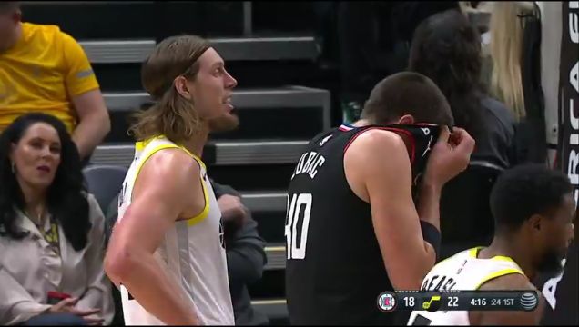 【2022年12月01日】快船vs爵士英文原声全场回放